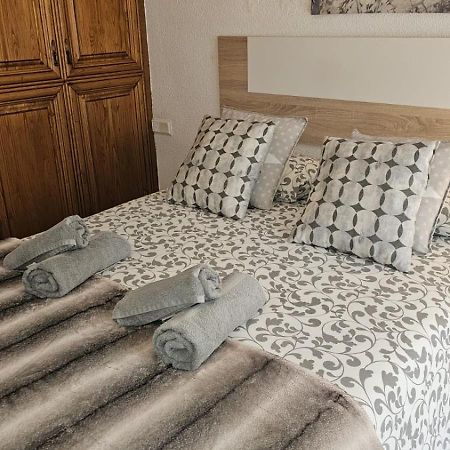Ideal Holiday Apartment One Bedroom City Center Málaga Exteriör bild