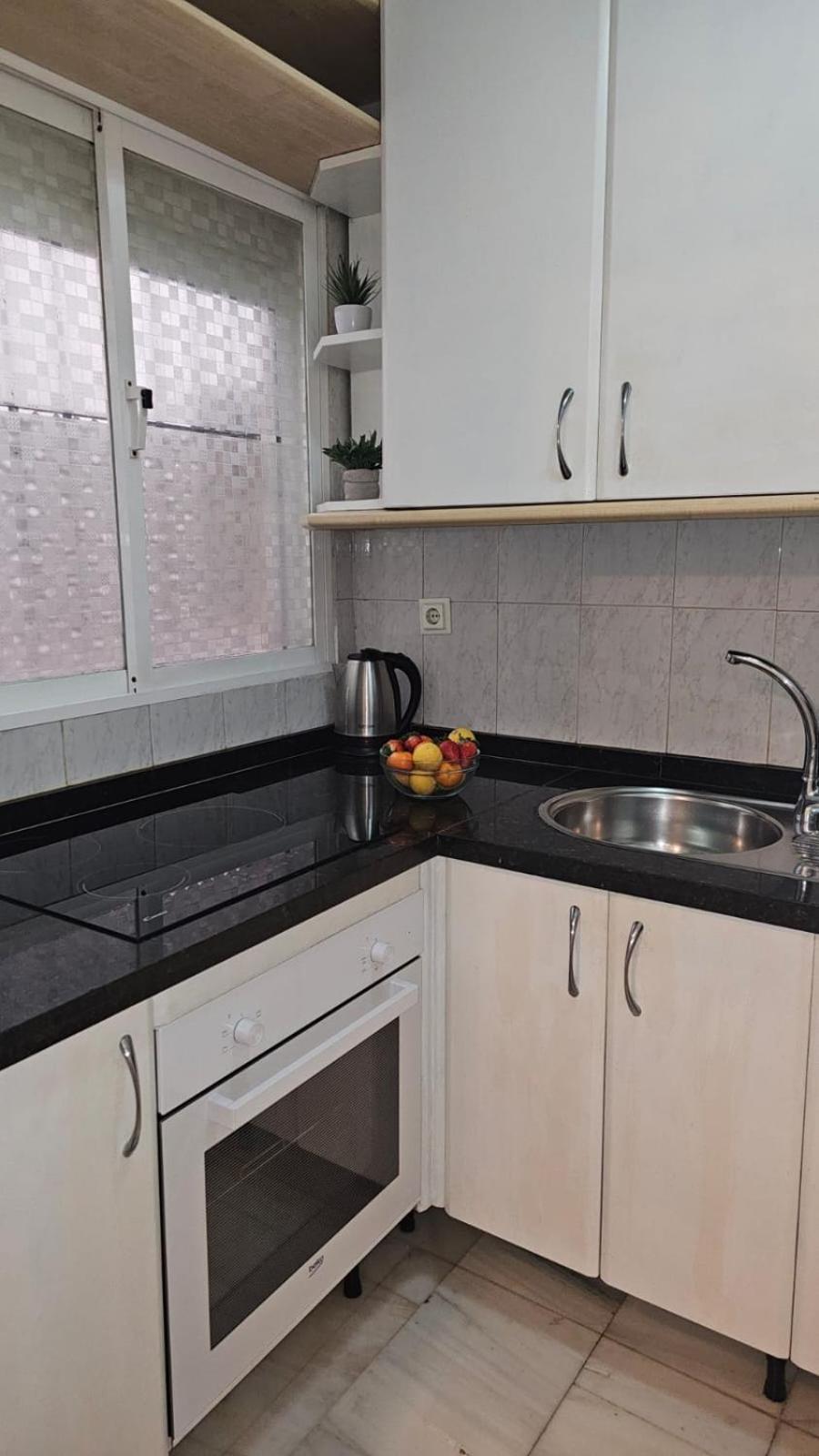 Ideal Holiday Apartment One Bedroom City Center Málaga Exteriör bild