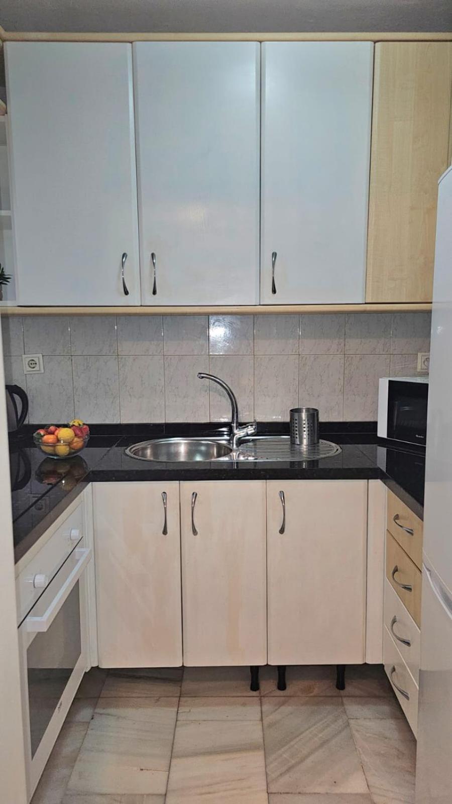 Ideal Holiday Apartment One Bedroom City Center Málaga Exteriör bild