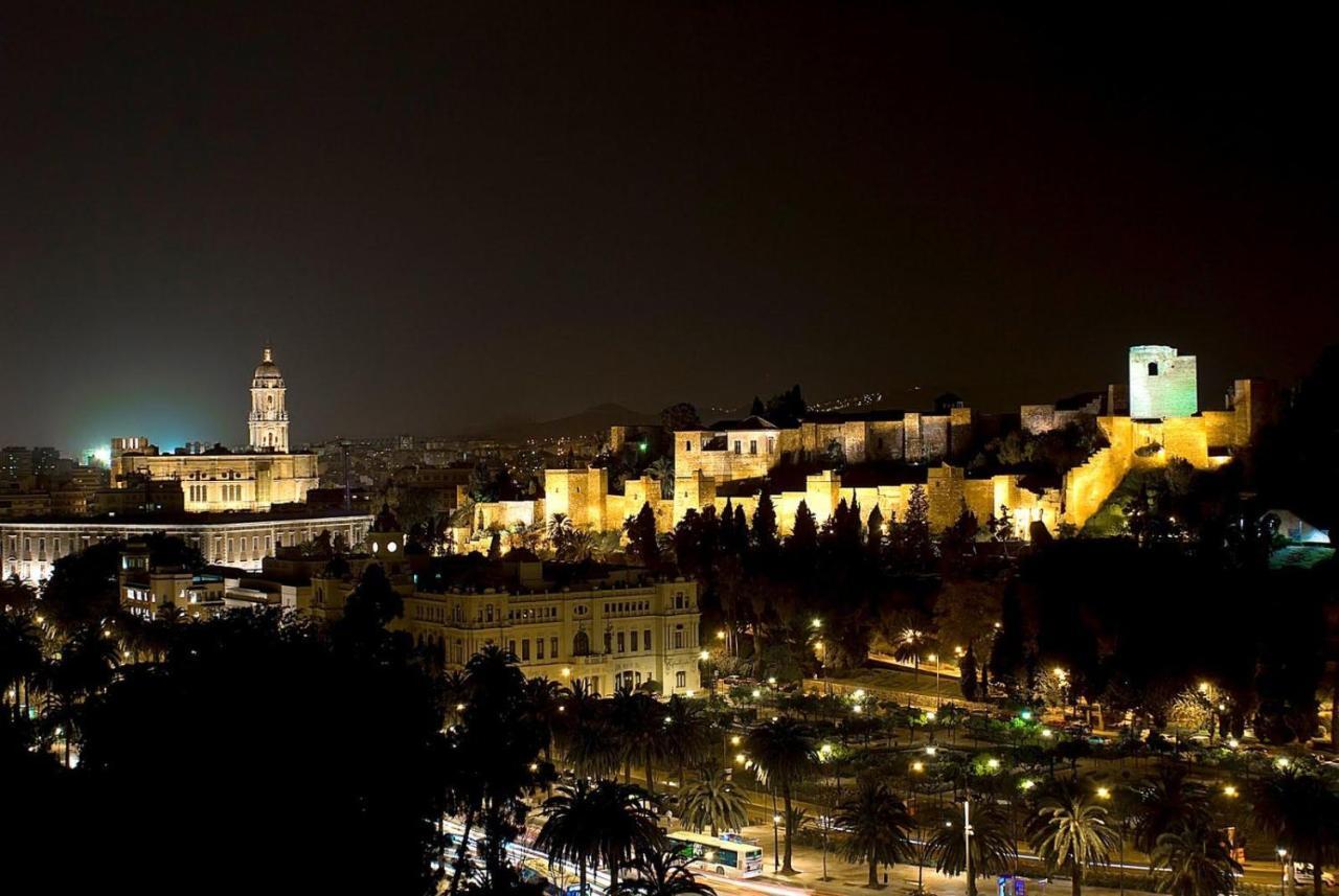 Ideal Holiday Apartment One Bedroom City Center Málaga Exteriör bild